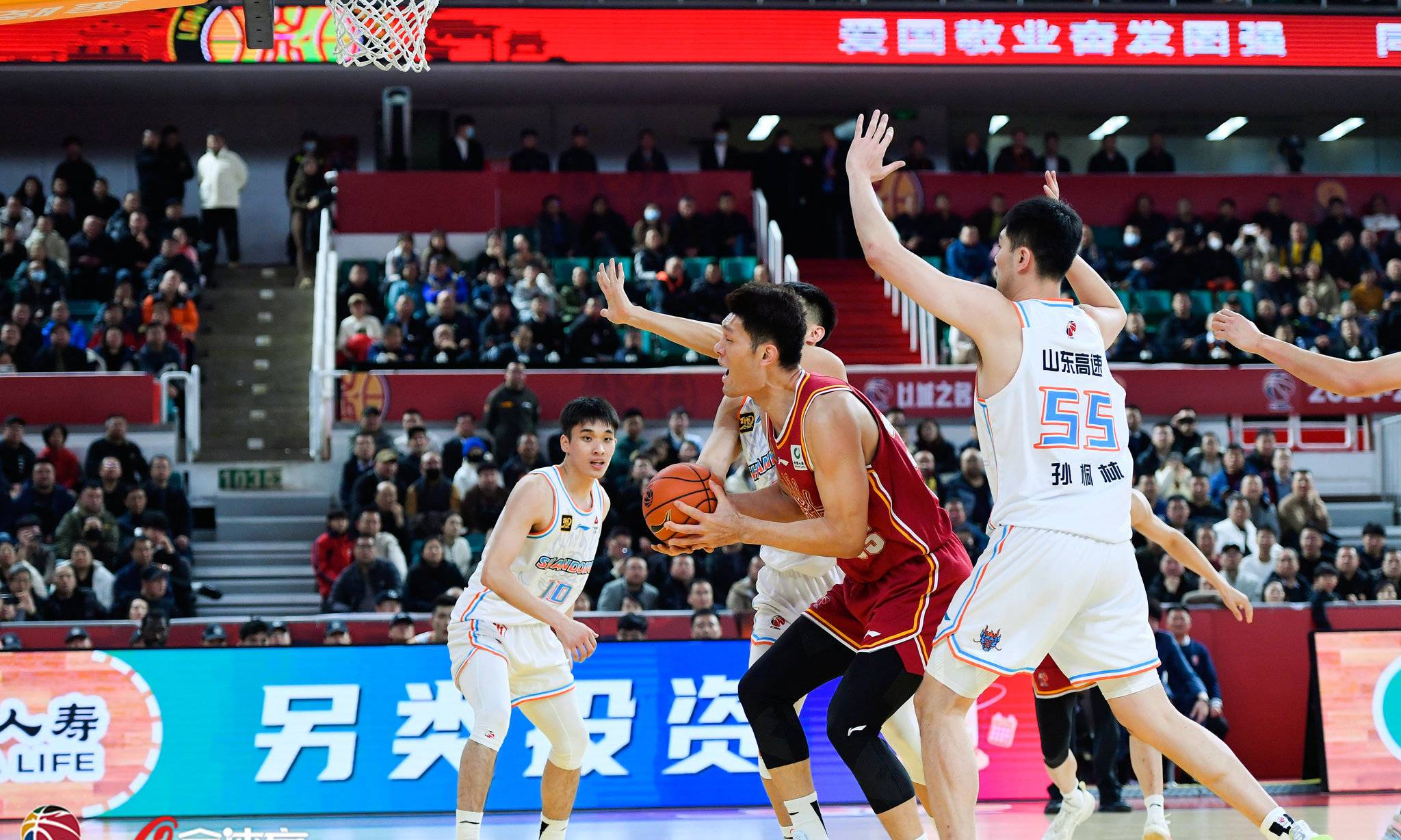 爱游戏官方-浙江队全场碾压CBA季后赛，如同剧本杀再现，破门的简单介绍