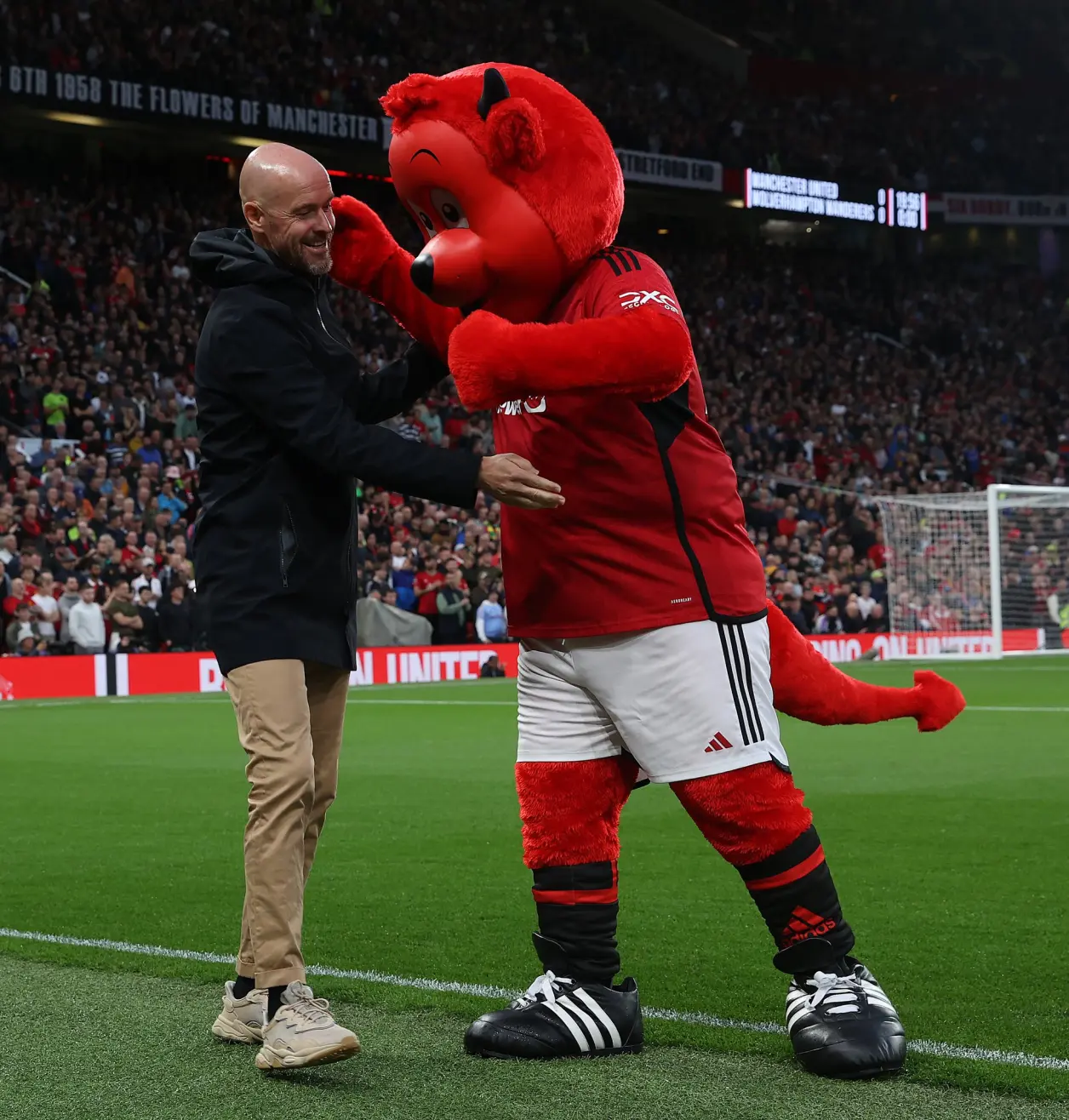 爱游戏登录入口-曼联下轮对手强大，主场艰苦拼搏