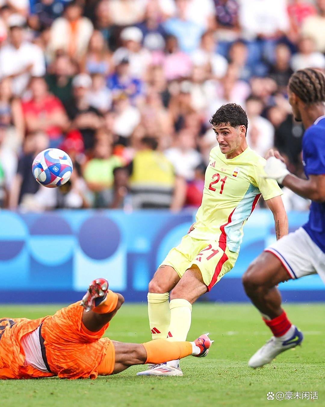 爱游戏课程-关于西班牙足球明星伤愈复出，球迷世界各地狂欢庆祝的信息