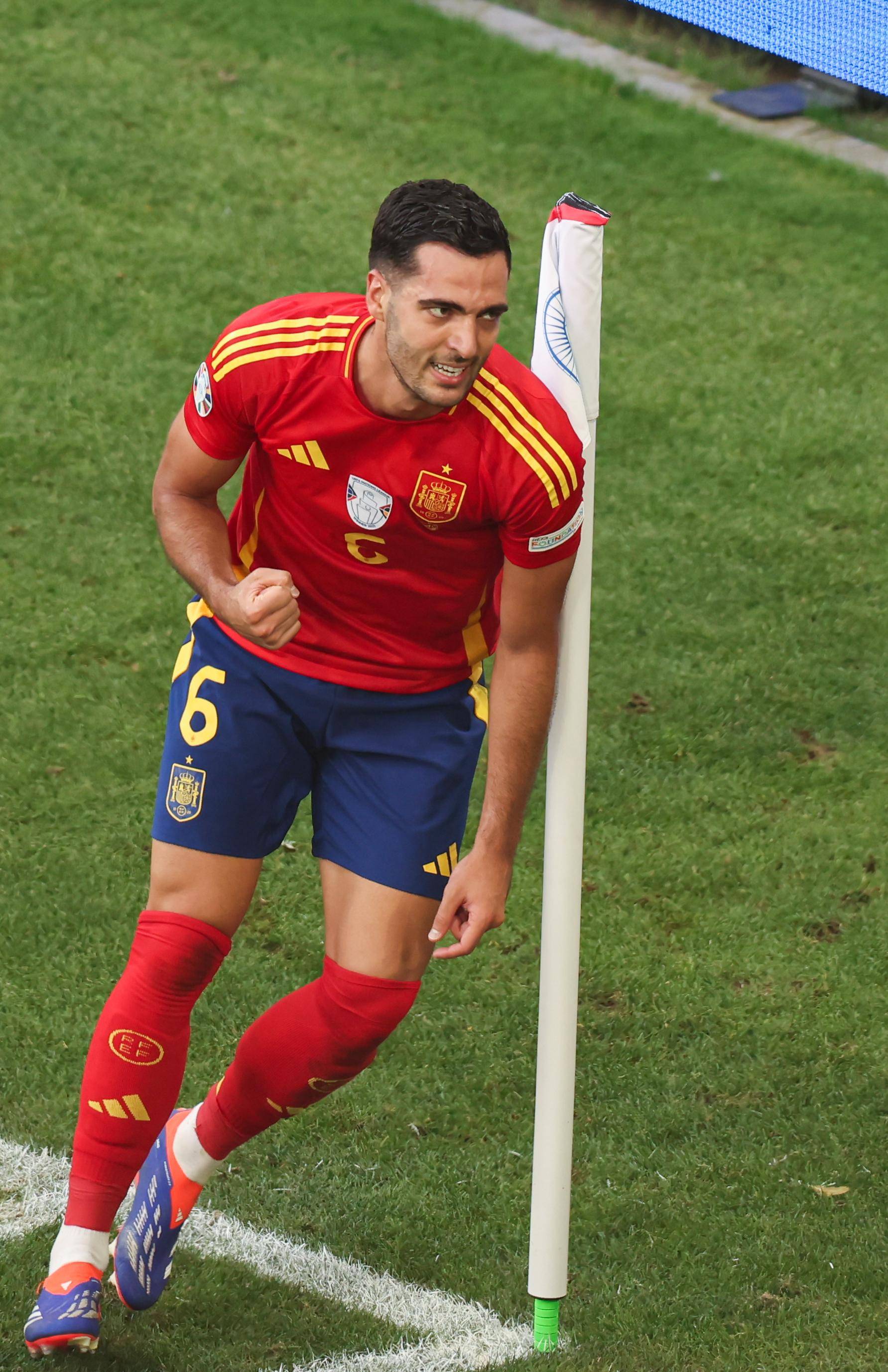 关于西班牙足球明星伤愈复出,球迷世界各地狂欢庆祝的信息 关于西班牙足球明星伤愈复出,球迷世界各地狂欢庆祝的信息