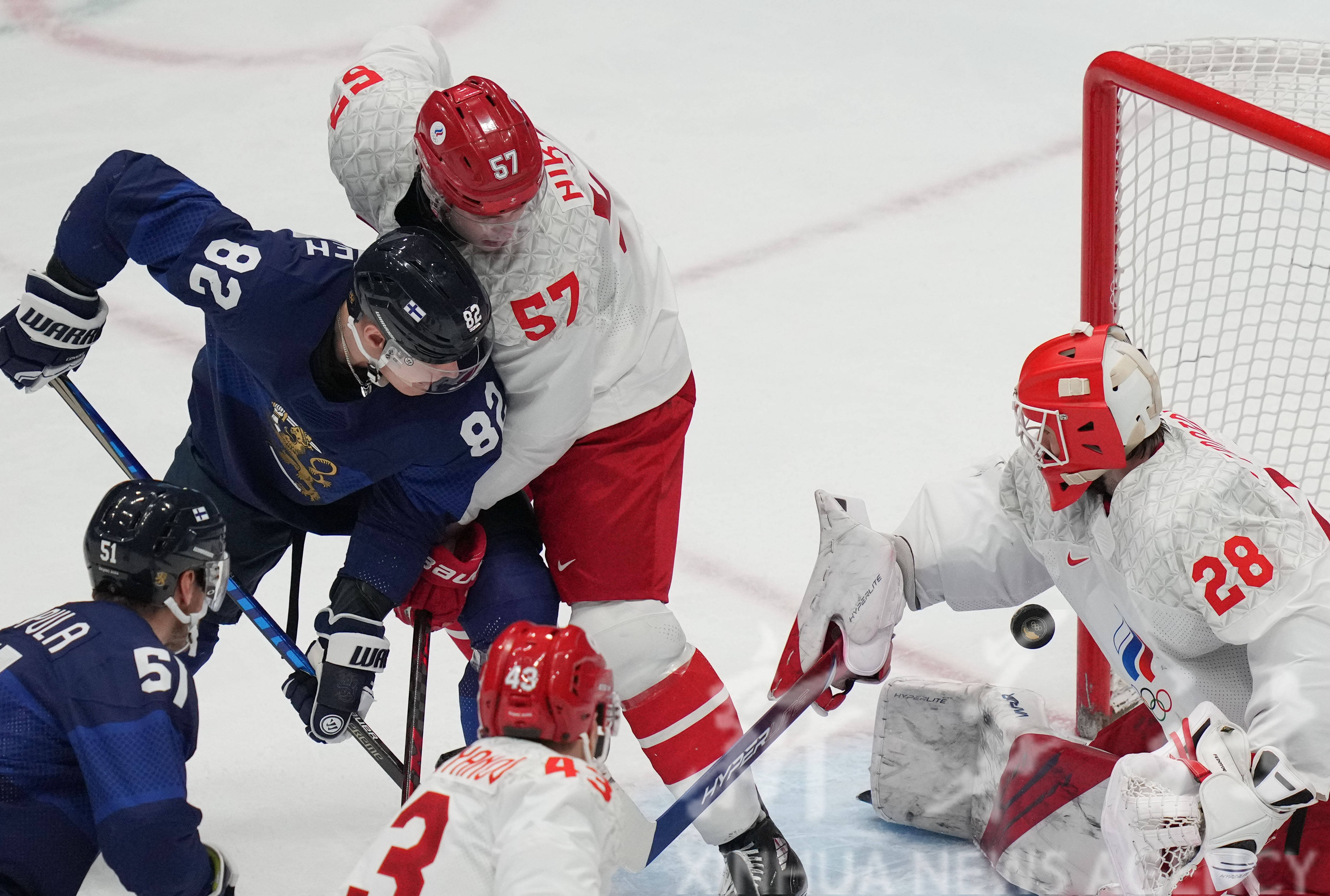 爱游戏培训-关于瑞典冰球队实现历史性突破，露出笑容的信息