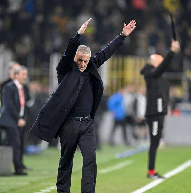 爱游戏娱乐-关于埃弗顿主帅竭力挽留球星，豪门试图破坏转会的信息