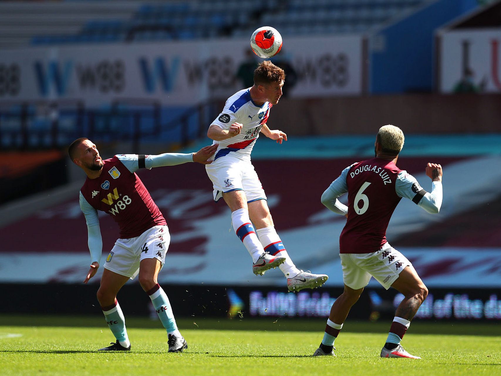 精彩足球赛事:豪门球队的胜利之路的简单介绍 精彩足球赛事:豪门球队的胜利之路的简单介绍