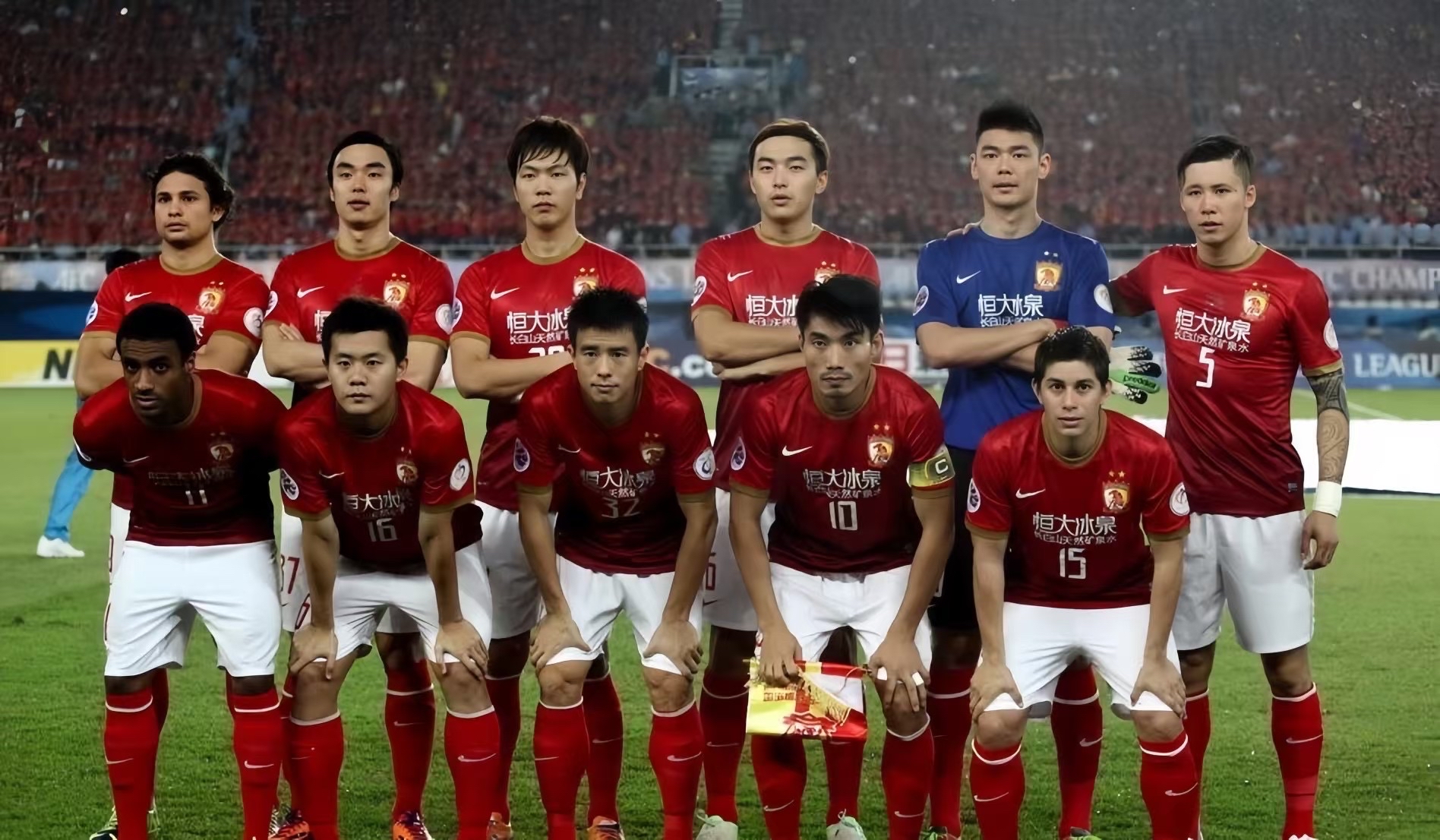 中国球队迎战卫冕冠军,挑战历史巅峰 中国球队迎战卫冕冠军,挑战历史巅峰