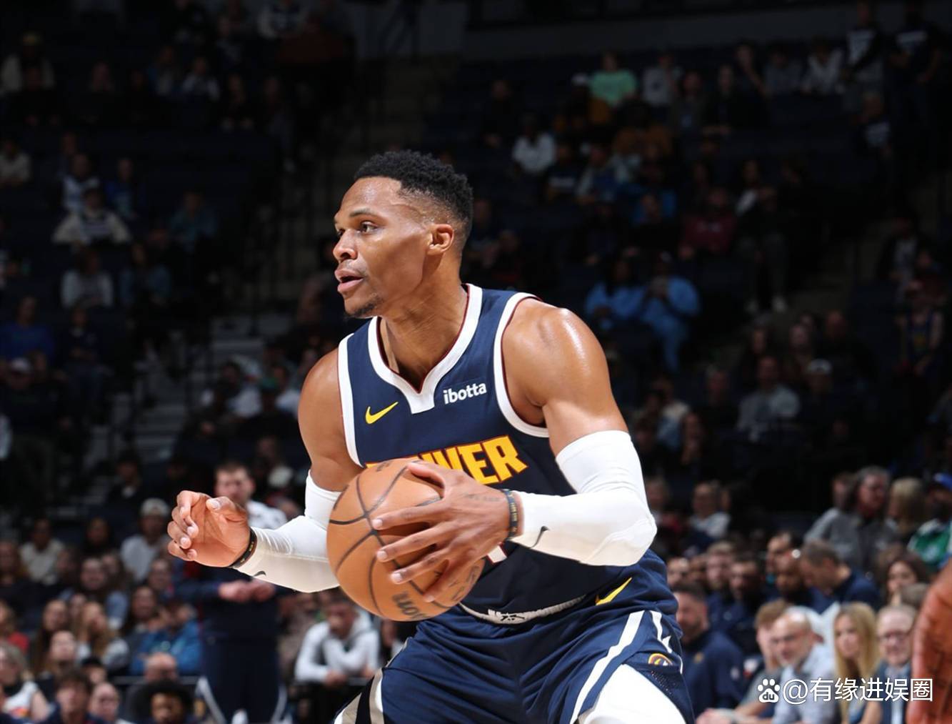 爱游戏教练-包含掘金客场战胜独行侠，实现三连胜的词条