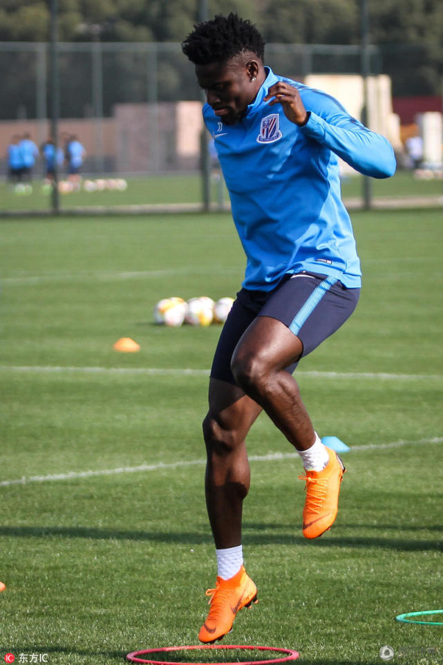 爱游戏官网登录网址-尼日利亚选手全力以赴，获得殊荣的简单介绍