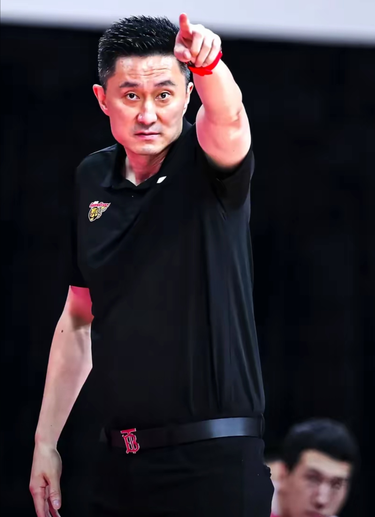 爱游戏地址-场边喧闹尖叫声不绝于耳，球员技术高超战术明智的简单介绍