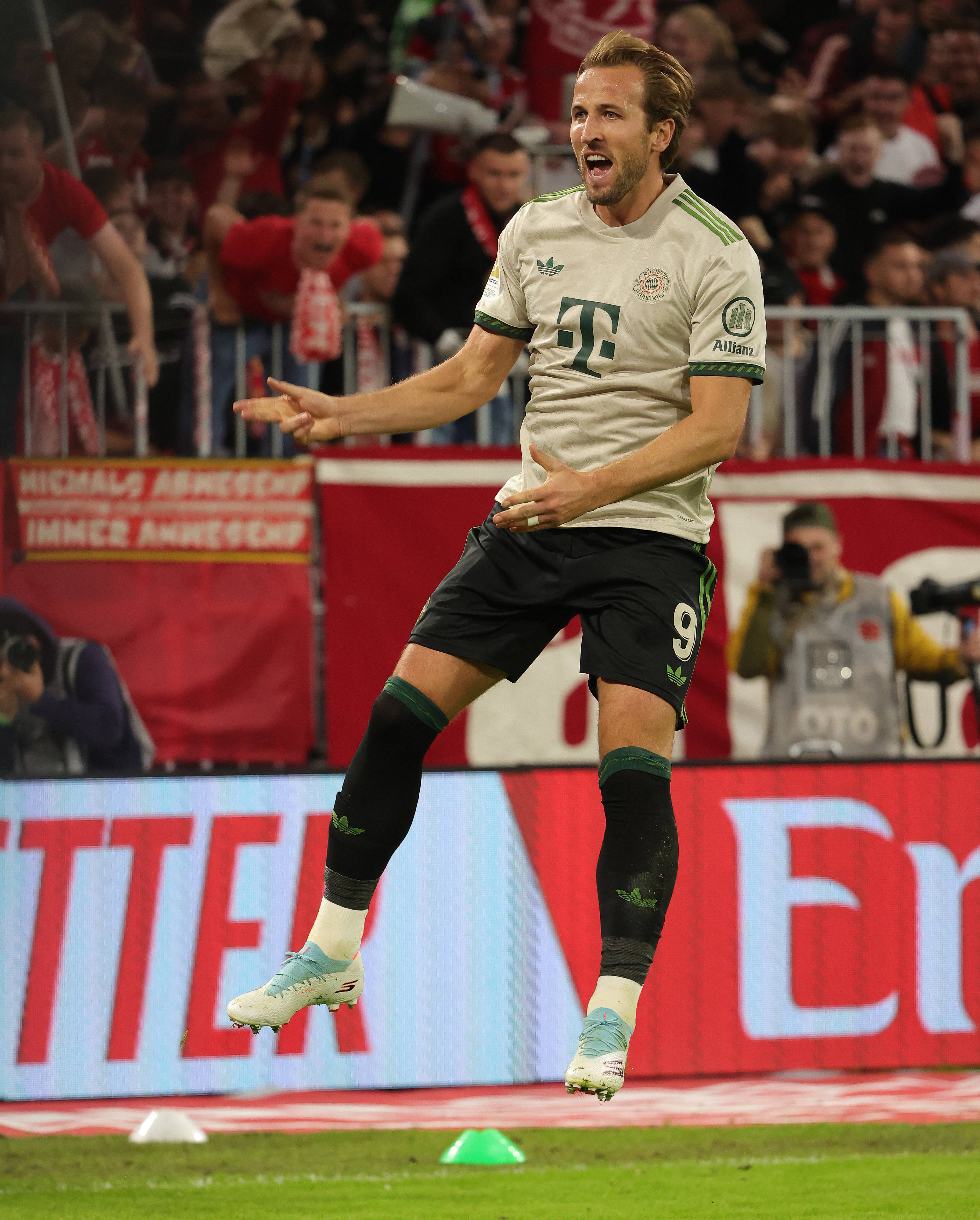 包含拜仁慕尼黑主场不敌不来梅,遭遇冲击的词条 包含拜仁慕尼黑主场不敌不来梅,遭遇冲击的词条